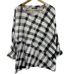 Women's Black and White Plaid Top Size XL